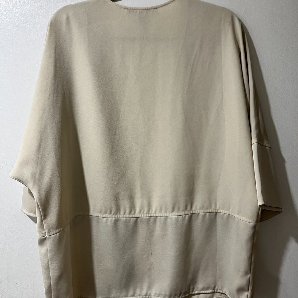 Forever 21 Beige Kimono Blazer - Effortless Chic for Casual and Work Wear 🌟✨ - Picture 9 of 9